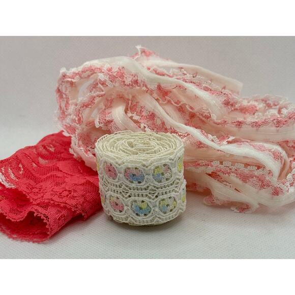 Large Lot of Vintage Lace & Trim Sewing Craft Junk Journal Grandma Yardage Bits - Picture 1 of 6